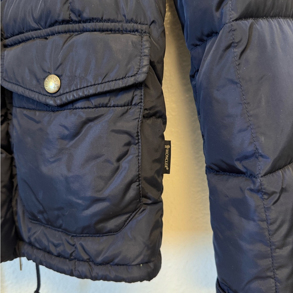 MONCLER NAVY PUFFER JACKET - Picture 3 of 5